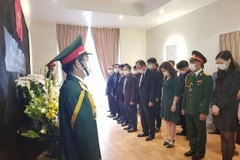 Lễ viếng nguyên Tổng Bí thư Lê Khả Phiêu tại Pháp, Italy