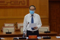 Đồng chí Nguyễn Thiện Nhân, Ủy viên Bộ Chính trị, Bí thư Thành uỷ TP. Hồ Chí Minh phát biểu tại Hội nghị. (Ảnh: TTXVN phát)