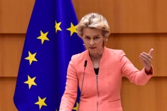 Chủ tịch EC Ursula von der Leye phát biểu tại phiên họp toàn thể Nghị viện châu Âu (EP) ở Brussels, Bỉ ngày 16/9/2020. (Ảnh: AFP/TTXVN)
