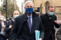 Trưởng đoàn đàm phán thương mại hậu Brexit của EU Michel Barnier tới London để tham gia cuộc đàm phán với phía Anh ngày 9/11/2020. (Ảnh: THX/TTXVN)