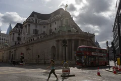 Cảnh vắng vẻ tại London khi các biện pháp giãn cách được tăng cường trong bối cảnh dịch COVID-19 lây lan mạnh tại Anh ngày 12/9/2020. (Ảnh: THX/TTXVN)