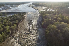 [Photo] Vụ vỡ đập kinh hoàng tại Michigan, 10.000 người phải đi sơ tán