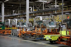 Các hãng ôtô của Mỹ tiếp tục tạm ngừng hoạt động đến tháng Tư