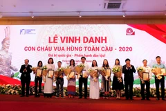 Lễ vinh danh đặc biệt tới những người con vua Hùng khắp năm châu