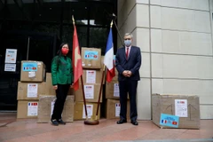 Cộng đồng Việt chung tay hỗ trợ người dân Pháp vượt qua đại dịch