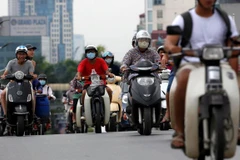 Dịch bệnh COVID-19 sẽ khiến thị trường xe máy Việt Nam mất đi cơ hội hồi phục sau bước sụt giảm trong năm 2019. (Ảnh minh hoạ: Reuters)