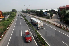 Nếu được Quốc hội thông qua, đoạn tuyến cao tốc này sẽ “ngốn” gần 120.000 tỷ đồng, thi công xong trong 3 năm. (Ảnh: Huy Hùng/TTXVN)