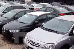 Xe nhập khẩu ồ ạt về Việt Nam với mức giá rẻ chưa bao gồm thuế, phí. (Ảnh minh họa: Thế Duyệt/TTXVN)
