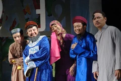 Giáo sư Xoay tiếp tục bắt tay nghệ sỹ Chí Trung làm hài kịch Tết 