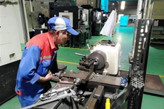 Sản xuất hàng xuất khẩu. (Ảnh minh họa: Minh Hưng/TTXVN)