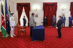 Quang cảnh Lễ trình Quốc thư. (Ảnh: Phi Hùng/TTXVN)