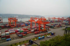 Cảng Liên vận Quả Viên - nơi xuất nhập khẩu nhiều loại hàng hóa ở Trùng Khánh. (Ảnh: Bùi Tuấn/Vietnam+)