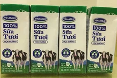 Sữa tươi học đường của Vinamilk cung cấp cho học sinh Hà Nội. (Ảnh: Việt Hà/Vietnam+)