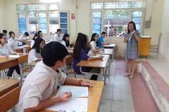 Sở Giáo dục Phú Thọ lên tiếng về việc thí sinh mang điện thoại, lọt đề