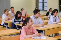 Thí sinh dự thi Trung học phổ thông quốc gia 2019. (Ảnh: Minh Sơn/Vietnam+)