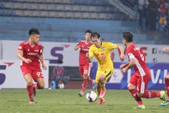 Cầu thủ V-League chấn thương có thể được chi trả gói bảo hiểm trị giá 300 triệu đồng. (Ảnh: PV/Vietnam+) 