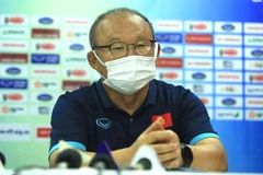 Huấn luyện viên Park Hang-seo khôn khéo trả lời cầu hỏi về áp lực thành tích tại SEA Games 31. (Ảnh: PV/Vietnam+) 