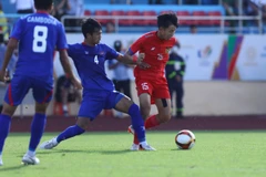 HLV Keisuke Honda phàn nàn lịch thi đấu môn bóng đá nam SEA Games 21