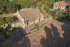 Đến nay ngôi nhà cổ Bá Kiến vẫn tồn tại và được ví như một "báu vật" của làng Vũ Đại. (Ảnh: Minh Hiếu/Vietnam+)