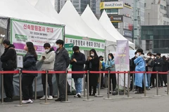 Hàn Quốc cảnh báo làn sóng mới COVID-19 sẽ đạt đỉnh vào tháng tới