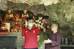 Chùa São - Ngôi chùa cổ độc đáo, linh thiêng nằm trong hang núi đá