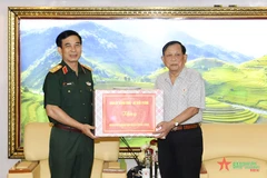 Đại tướng Phan Văn Giang thăm, tặng quà Hội Cựu chiến binh Việt Nam