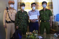 Hà Tĩnh: Bắt giữ đối tượng vận chuyển 5kg ma túy đá từ Lào về Việt Nam