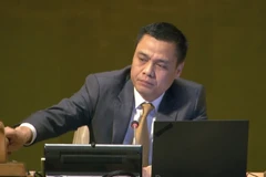 Đại sứ Việt Nam tại LHQ rung chuông tại sàn chứng khoán Nasdaq