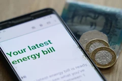 Người dân Anh chuẩn bị đối mặt với hóa đơn năng lượng tăng cao