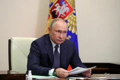 Tổng thống Putin khẳng định các nước phương Tây không thể cô lập Nga