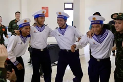 [Photo] Nụ cười của những người lính đảo Trường Sa rắn rỏi