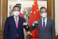 Ngoại trưởng Hàn-Trung tham vấn về vấn đề song phương còn tồn đọng