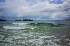 Campuchia: Tai nạn lật đò làm 2 học sinh tử vong, 8 em mất tích