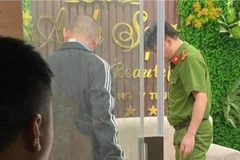 Nam thanh niên dùng dao đâm chết người rồi tự sát tại tiệm spa