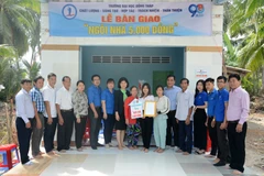 Ấm áp những “Ngôi nhà 5.000 đồng” dành tặng sinh viên nghèo