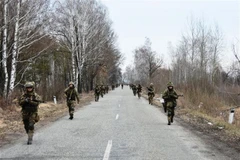 Lo ngại nguy cơ vũ khí rơi vào tay tội phạm hậu xung đột Ukraine