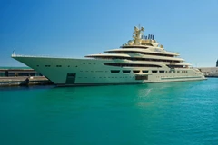 EU phong tỏa 30 tỷ euro tài sản của các cá nhân người Nga và Belarus