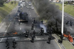 Ecuador ban bố tình trạng khẩn cấp trước làn sóng biểu tình
