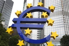 EC hạ dự báo tăng trưởng kinh tế Eurozone do khủng hoảng Ukraine