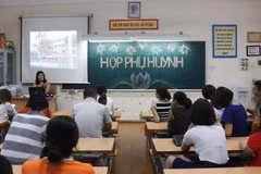 Phụ huynh băn khoăn về những khoản đóng góp “tự nguyện” đầu năm học