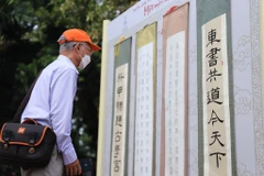 [Photo] Triển lãm thư pháp ‘Một mối xa thư’ tại Văn Miếu-Quốc Tử Giám