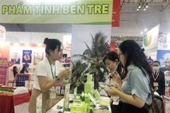 Gian hàng xúc tiến sản phẩm của tỉnh Bến Tre tại Vietnam Foodexpo 2022. (Ảnh: Mỹ Phương/TTXVN.)