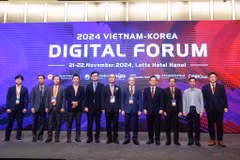 Các đại biểu chụp hình lưu niệm tại Diễn đàn Hợp tác số Việt Nam – Hàn Quốc năm 2024. (Ảnh: PV/Vietnam+)