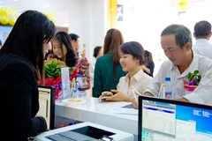 Giao dịch tại BacA Bank. (Nguồn: BacA Bank)