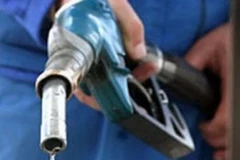 Việc loại bỏ xăng A83 không liên quan gì đến hiện tượng cháy nổ xe cộ. (Nguồn: Internet)