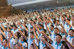 Cũng giống các thế hệ cha anh, những người trẻ hôm nay luôn ghi nhớ những lời căn dặn của vị Cha già dân tộc, biến đó thành hành trang cho mỗi hành động, việc làm.