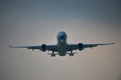 Nhiều chuyến bay bị hủy do tạm dừng khai thác 3 sân bay tại miền Trung do ảnh hưởng bão số 6. (Ảnh: CTV/Vietnam+)