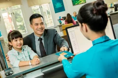 Học sinh, sinh viên có lịch học bị ảnh hưởng bởi dịch virus nCoV sẽ được đổi vé máy bay miễn phí. (Ảnh: CTV/Vietnam+)