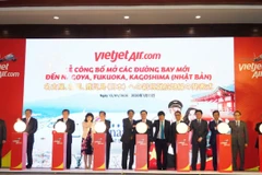 Nghi thức chính thức công bố 5 đường bay mới kết nối Hà Nội, Thành phố Hồ Chí Minh, Đà Nẵng với Nagoya, Fukushima và Kagoshima. (Ảnh: CTV/Vietnam+)