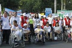 Hơn 3.000 người tham gia đi bộ ủng hộ người khuyết tật nghèo